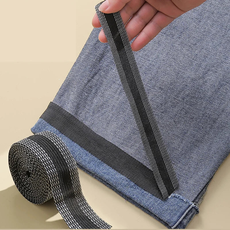 Fita Cola para Roupas – Autoadesiva, Prática e Discreta