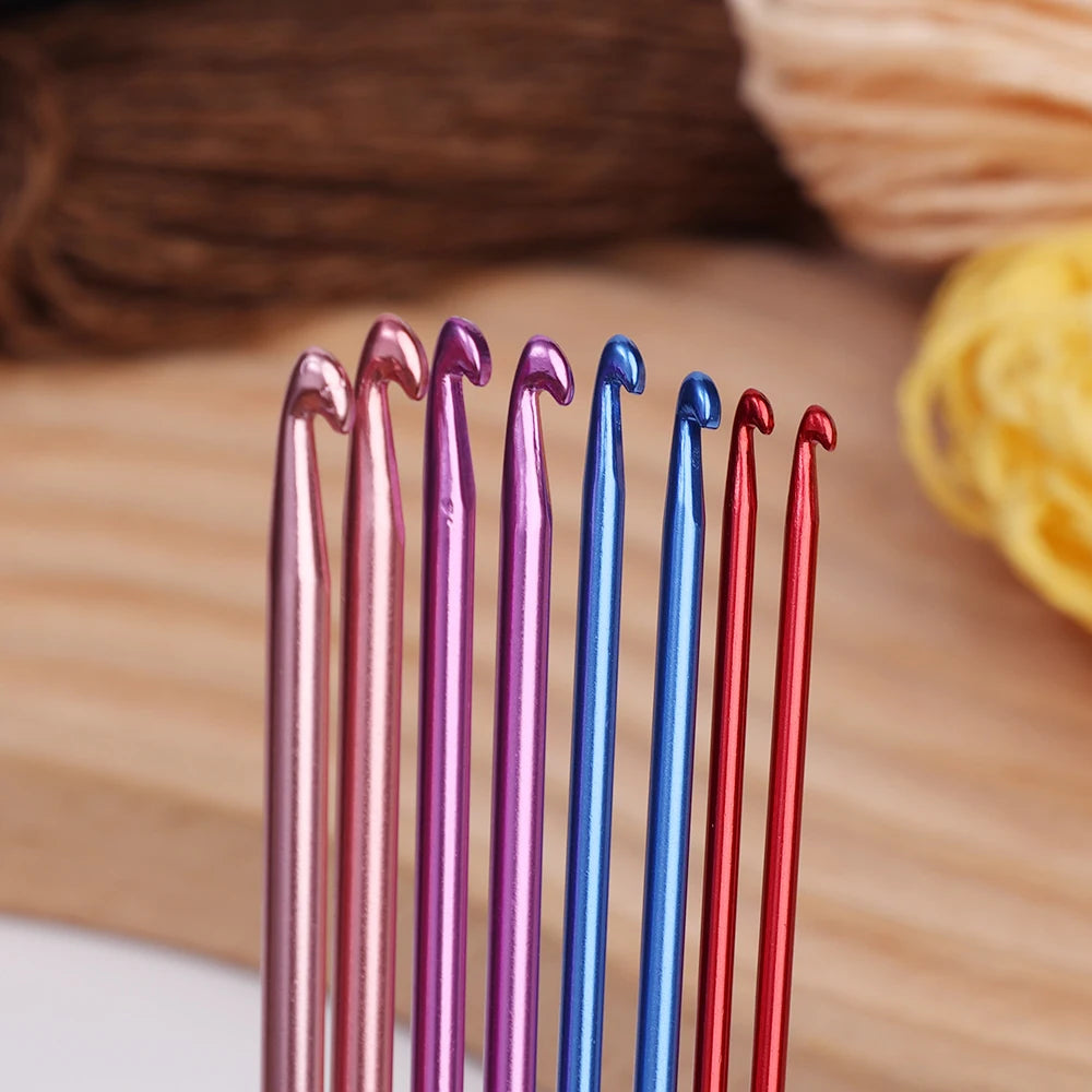 Kit 8 Agulhas de Crochê Coloridas em Alumínio – Cabeça Única para Tricô e Artesanato