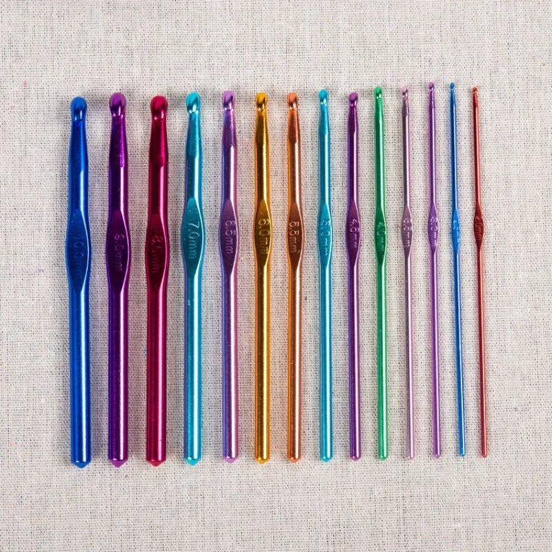 Kit 8 Agulhas de Crochê Coloridas em Alumínio – Cabeça Única para Tricô e Artesanato