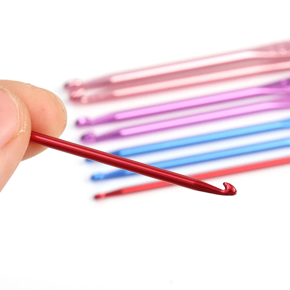 Kit 8 Agulhas de Crochê Coloridas em Alumínio – Cabeça Única para Tricô e Artesanato