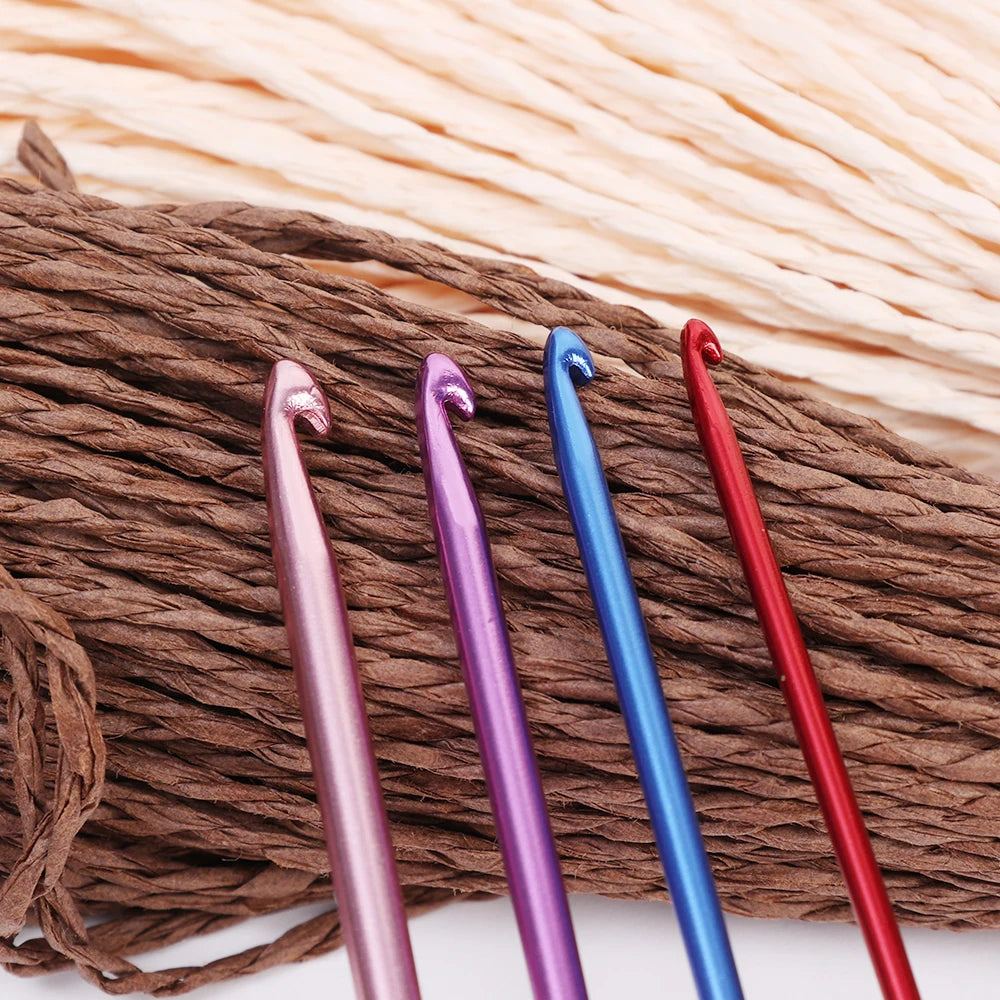 Kit 8 Agulhas de Crochê Coloridas em Alumínio – Cabeça Única para Tricô e Artesanato